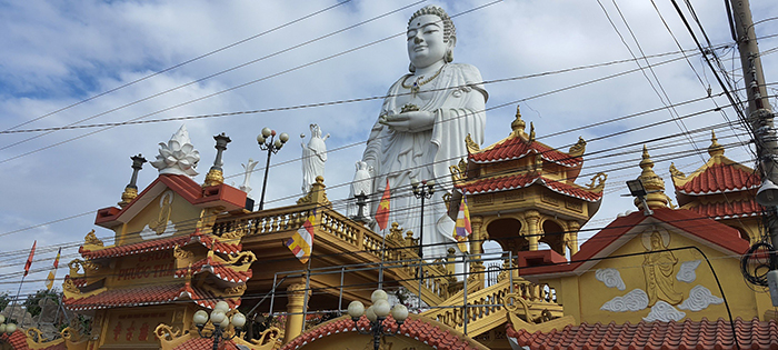 Tượng Phật tổ A Di Đà cao 39m tại chùa Phước Thành